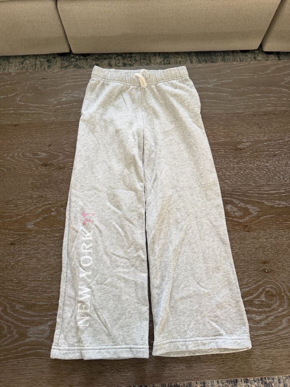 Girls Abercrombie Kids light gray/pink New York wide leg sweatpants size 9/10